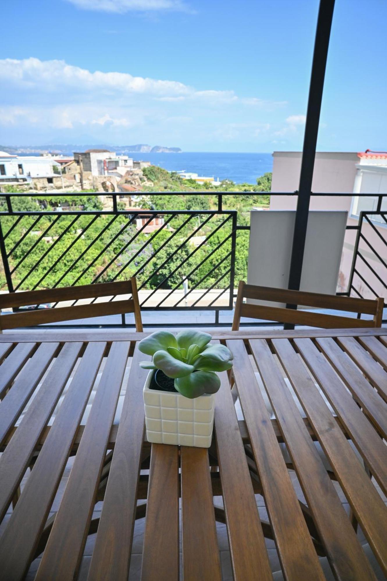 Frontemare Suites Bacoli Exterior photo